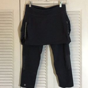 Athleta capris with skirt overlay